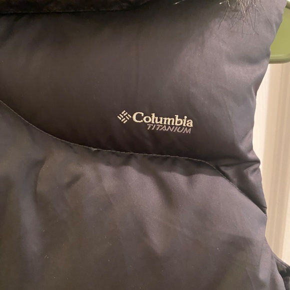 S Titanium Columbia Puff Vest - Picture 3 of 4